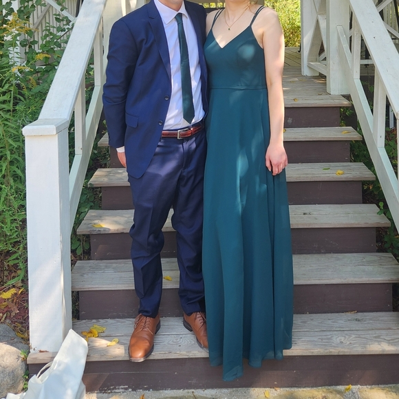 Azazie Janine Dress size A4 in Pine - Picture 3 of 3